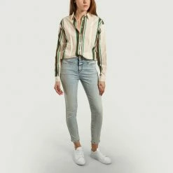 CLOSED Light Blue Skinny Pusher 7 8th Length Washed Out Jeans